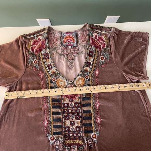 Johnny Was Cherelle Velvet Embroidered Drape Tunic Top Size L Silk Boho Hippie - Picture 13 of 15